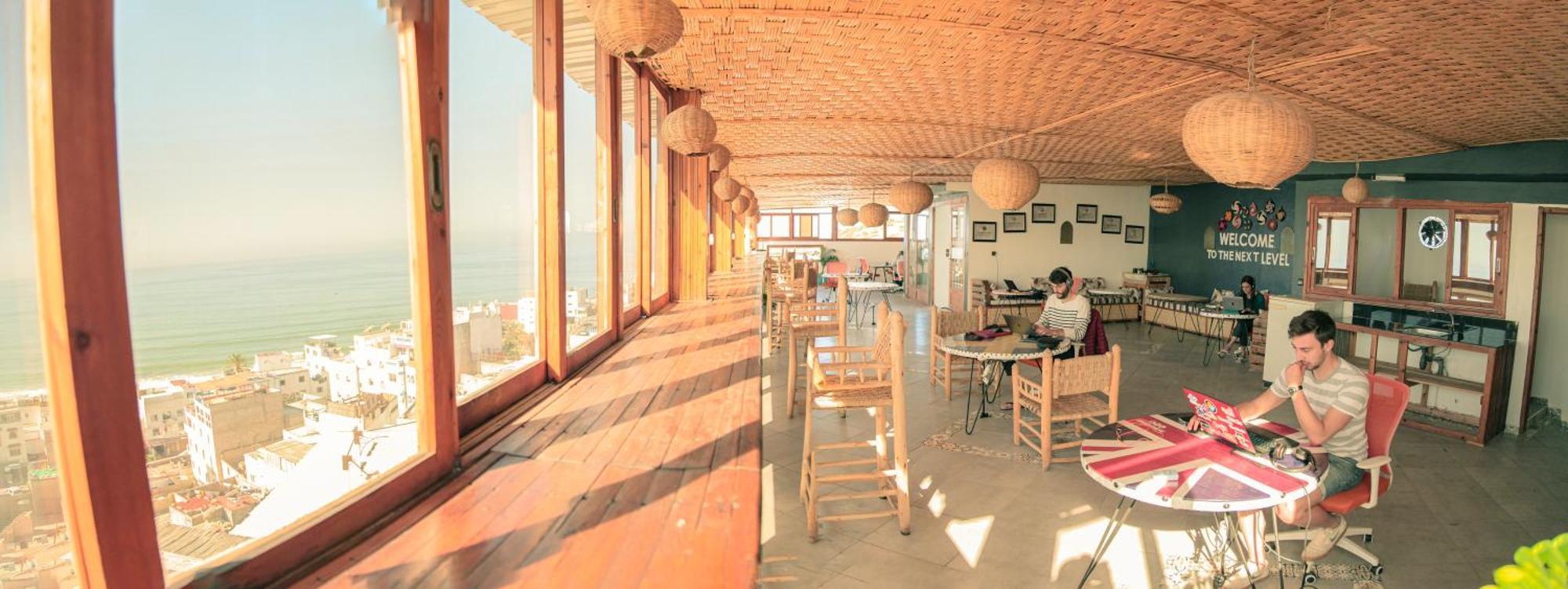 مبيت وإفطار تغازوت Adventurekeys Surf Yoga Cowork المظهر الخارجي الصورة